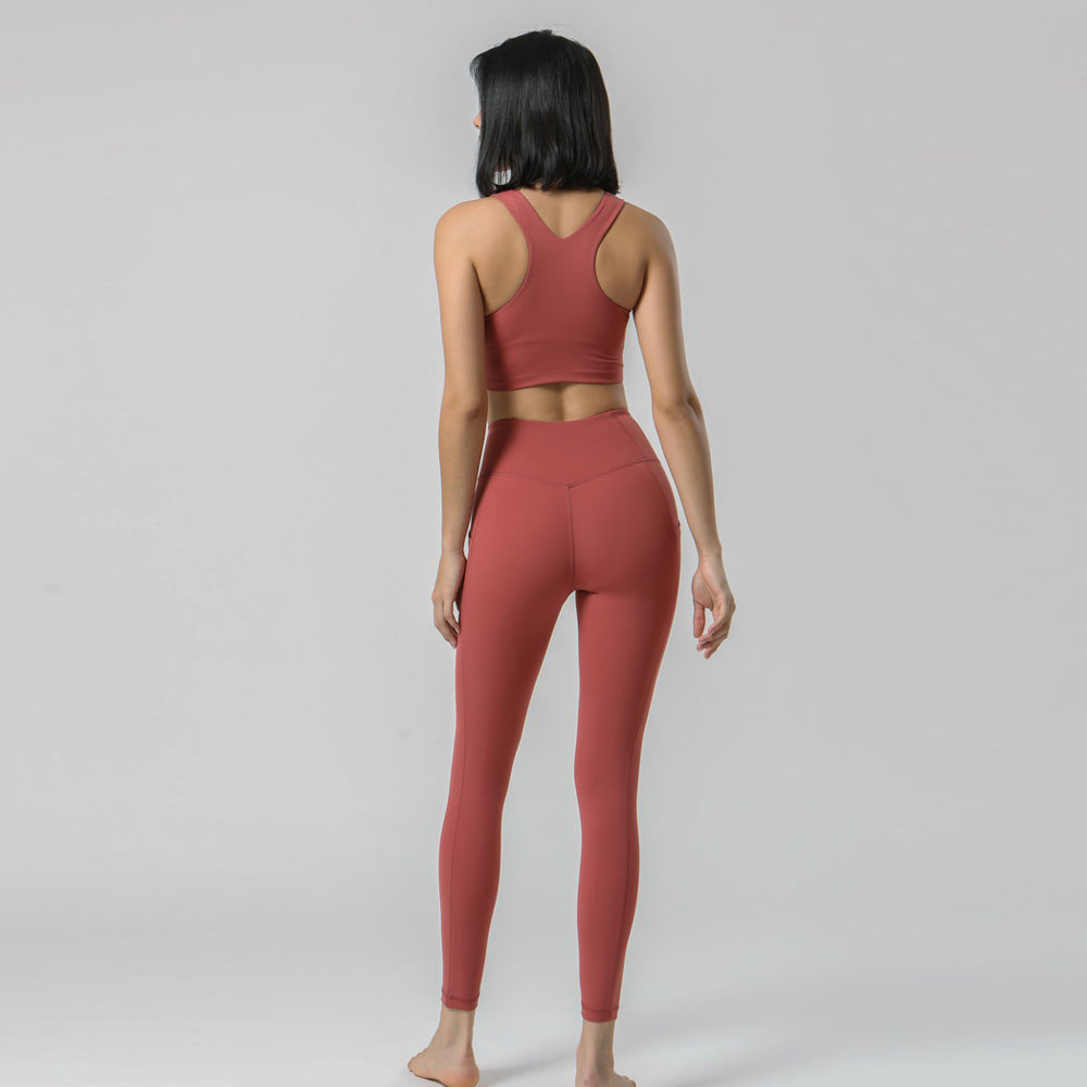 Conjunto deportivo top y leggings